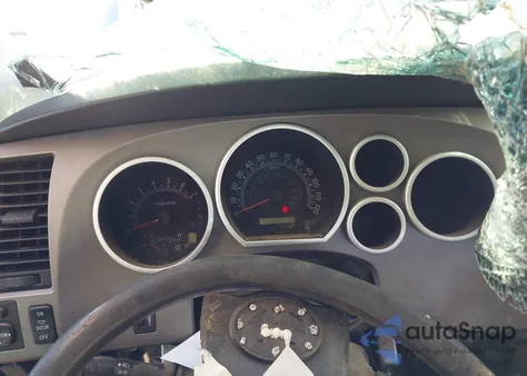 2013 Toyota Tundra Grade 5.7L V8 z USA, uszkodzony, nr VIN 5TFDW5F10DX292386